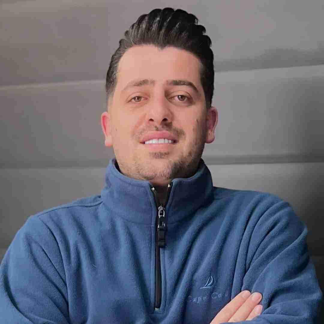 علی اندواری مو حنایی