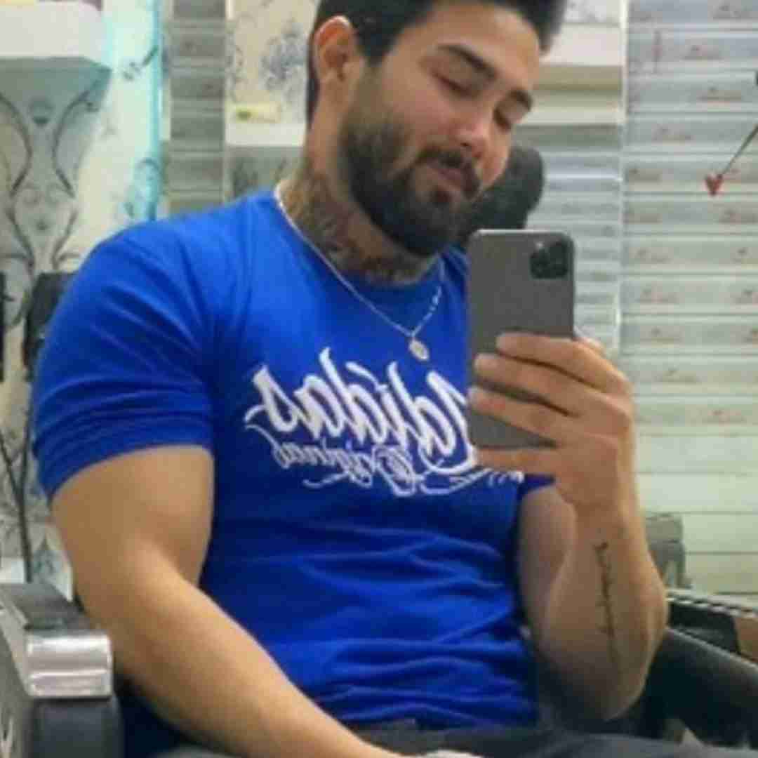 امیر اکبری نه به باره نه به داره چته یهویی هول کردی