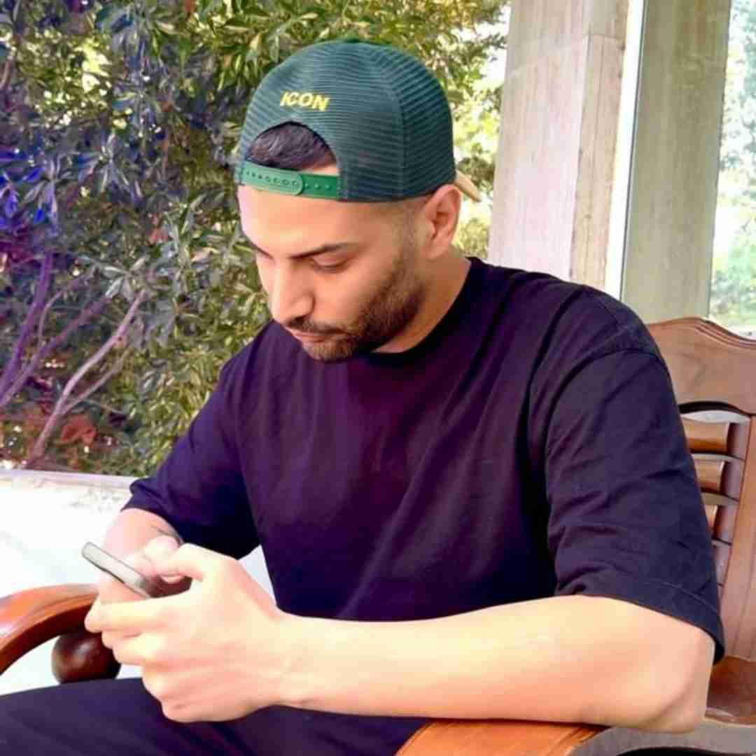 کیوان میبینی رو اعصابه تموم کن