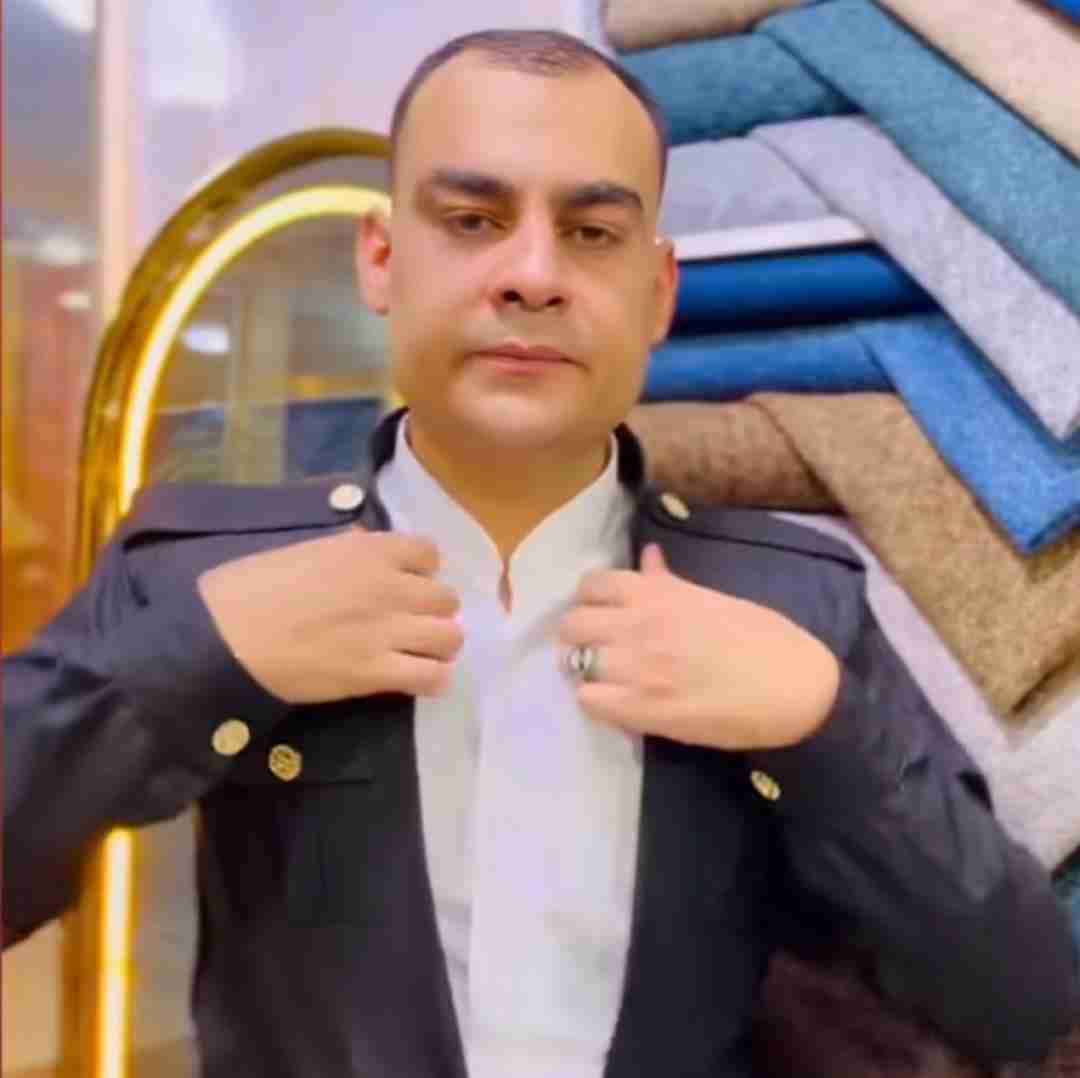 روح الله کرمی مه قبل تونم هی تنها بودم ولی بعد تونم