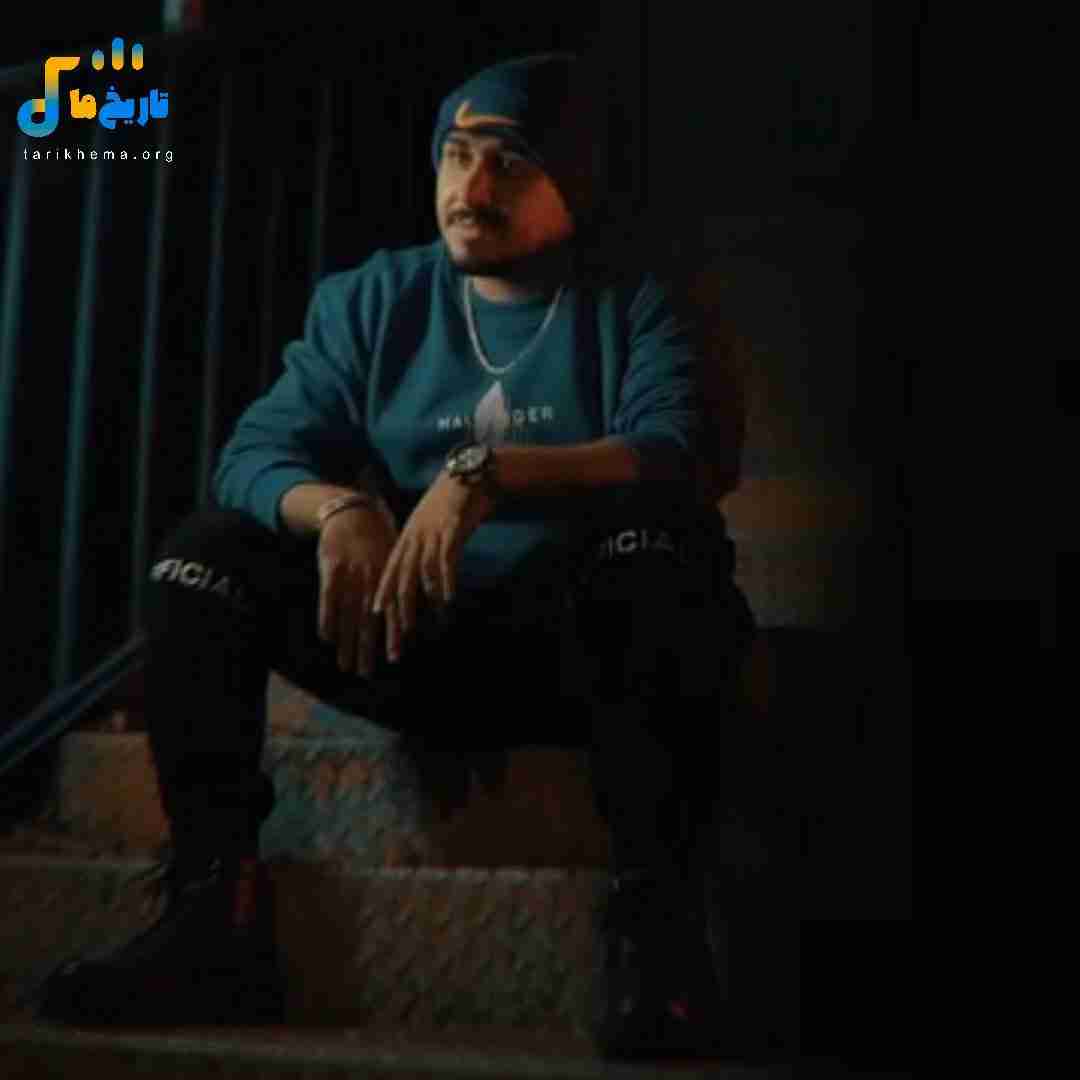 سینا پرهیز پشت کردی به مه رو کردی به کی