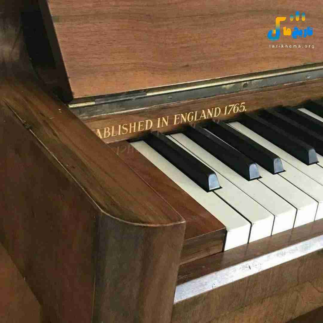 آدما همه میرن میمونی تنها خودتو تاریکیو سیگارای
