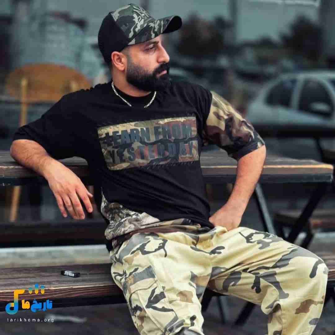 وحید مرادی پرچمدار