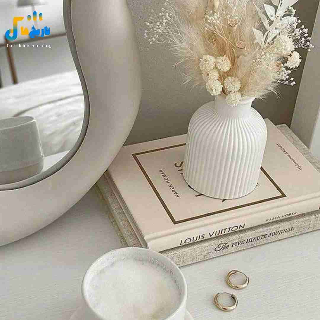 دانلود آهنگ صبحه فردا میرسه شادی بکن خنده توی میدون آزادی بکن