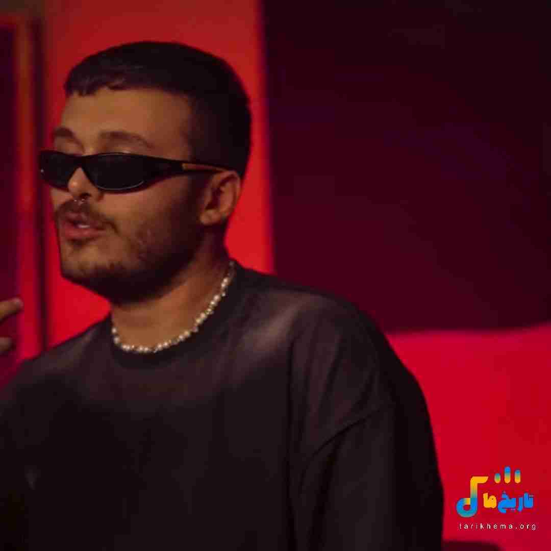 دانلود آهنگ جدید چرا از امیر انقلاب