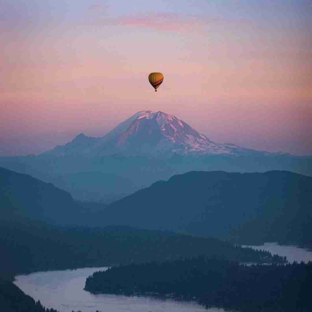 دانلود آهنگ عزیزم بپر بالا بیا پشتم‌ سوار شو جون _ اینستا