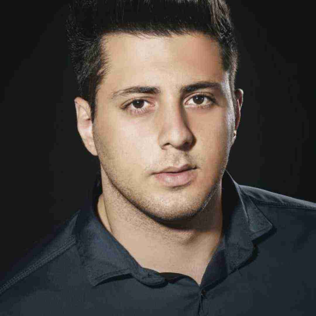 دانلود آهنگ کردی دلیل نفس کشیدنام برات میمیرم از سبحان رستمی