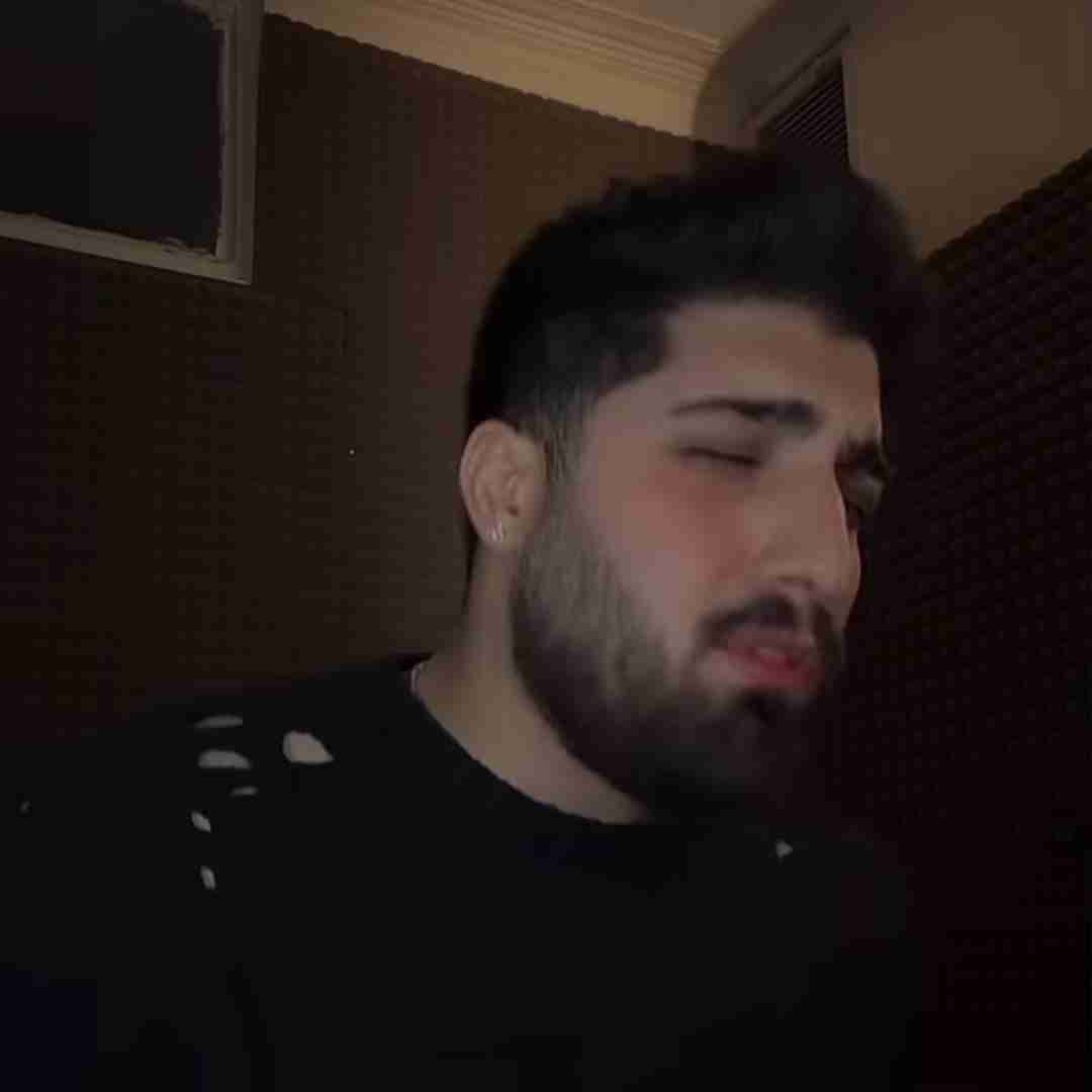 دانلود آهنگ جدید یه جوان بیست ساله زوره خدایی از امیر لیام