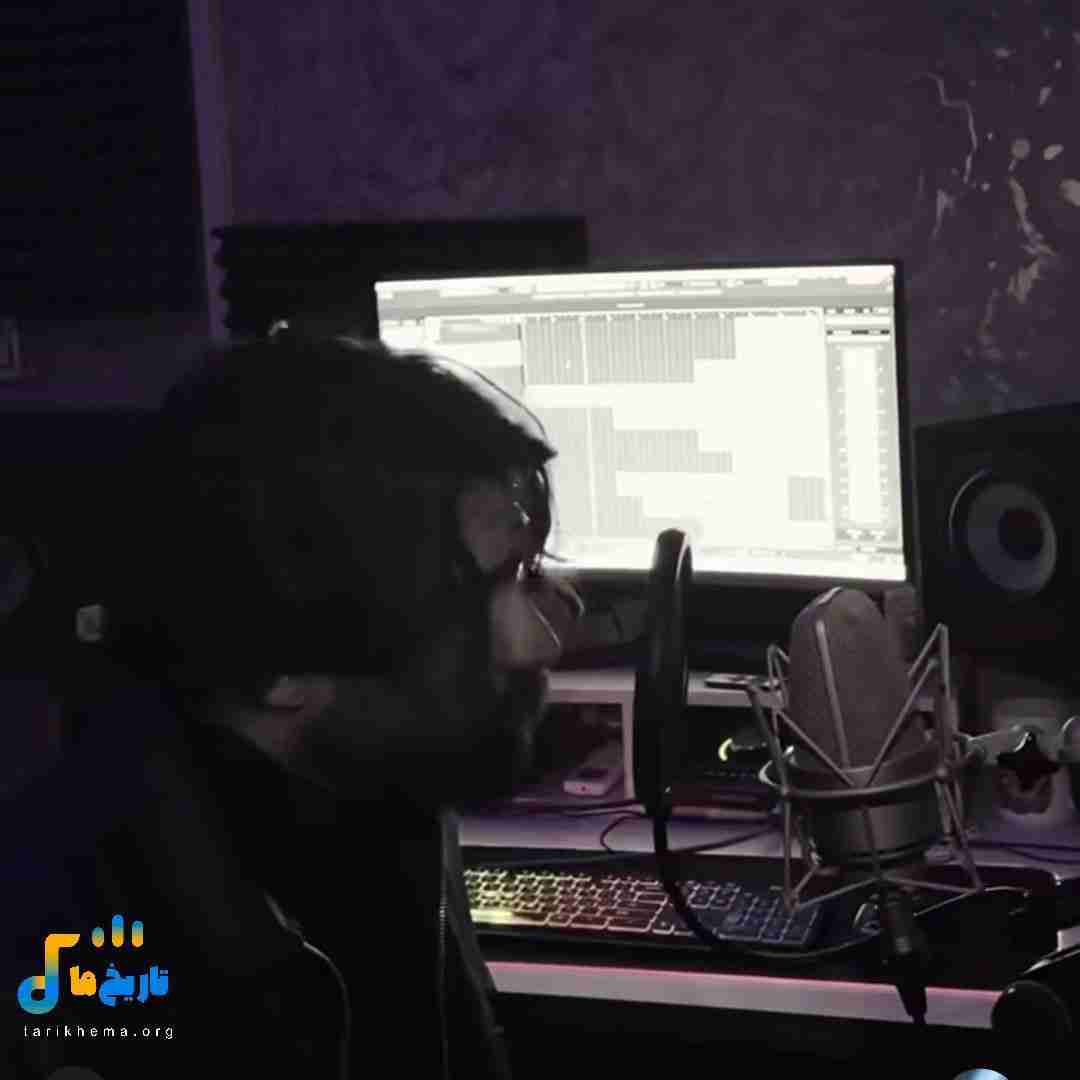 دانلود آهنگ جدید آلوده ایم آلوده به غم تک تک میمیریم از حمیدرضا بابایی