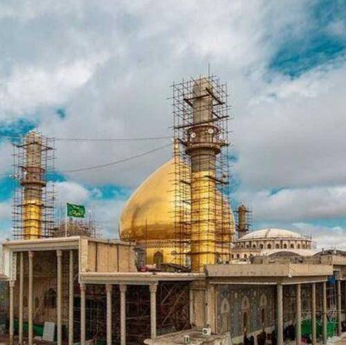 علی مومنی چشمام خیره سمت آسمونه من زخمی شدم از این زمونه
