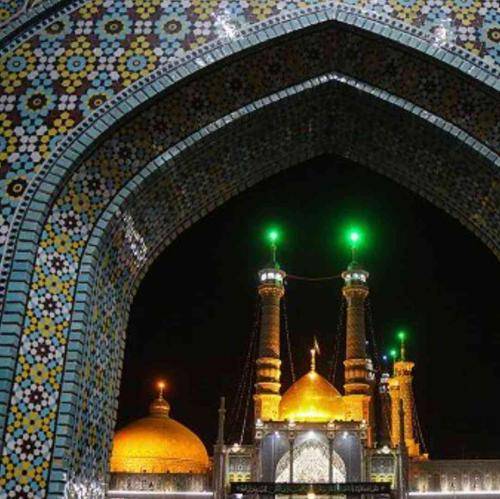 حسین سیب سرخی آقا من روسیاهمو بده تو جوابمو