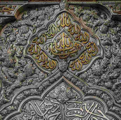 محمدرضا بذری امشب به صحرا بی کفن جسم شهیدان است شام غریبان است