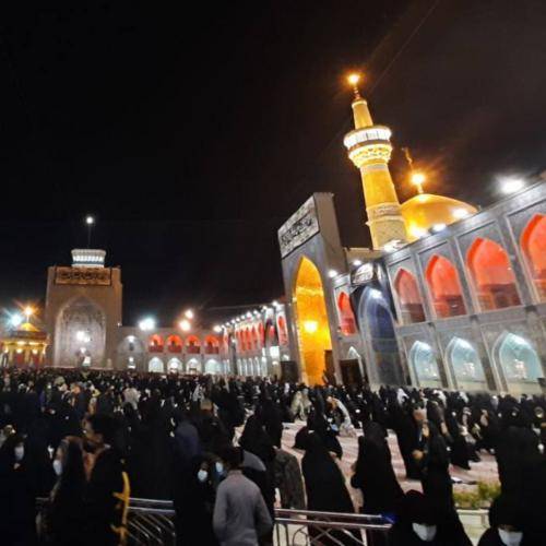 جواد حیدری این طرف صحن صاحب کرم