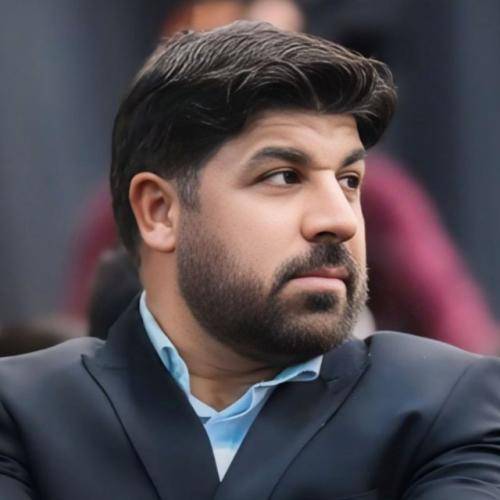 مجتبی رمضانی تو نتیجهی احساس و استقامت و احساسی حاج قاسم تو الان کنار حضرت عباسی