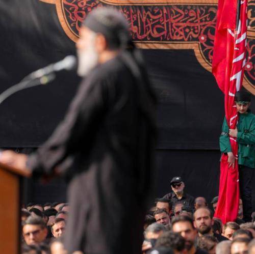 محمود کریمی چرخید چرخ روزگار و کربلا شد صحرا به خود حالات محشر را گرفته