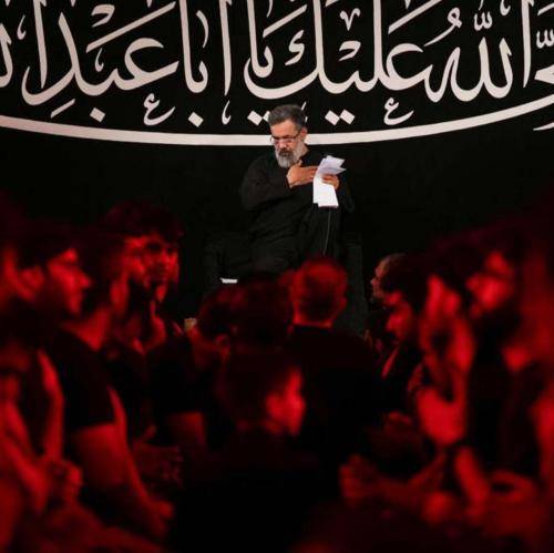 محمود کریمی شورشی‌ست در جانم غرق گریه خندام نغمه‌ی طربناکم از عزا گریزانم