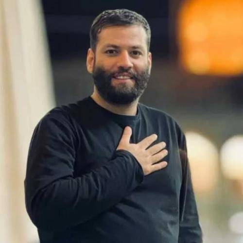 دانلود مداحی اینجا سنگ مزار خاکه کی میگه خاک غم سرده از امیر برومند