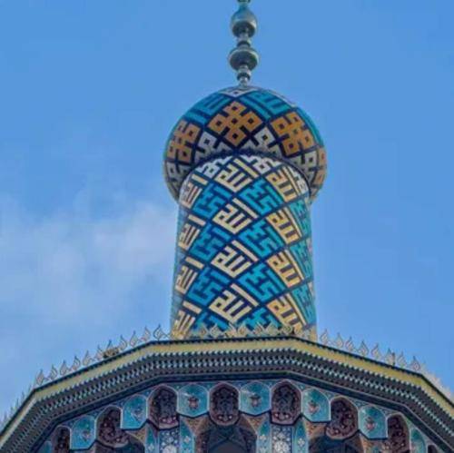 دانلود مداحی تاریکم بدون تو گم کردن نشونتو برگرد ای قرار من پاییز بهار من از حسین ایزد‌خواه
