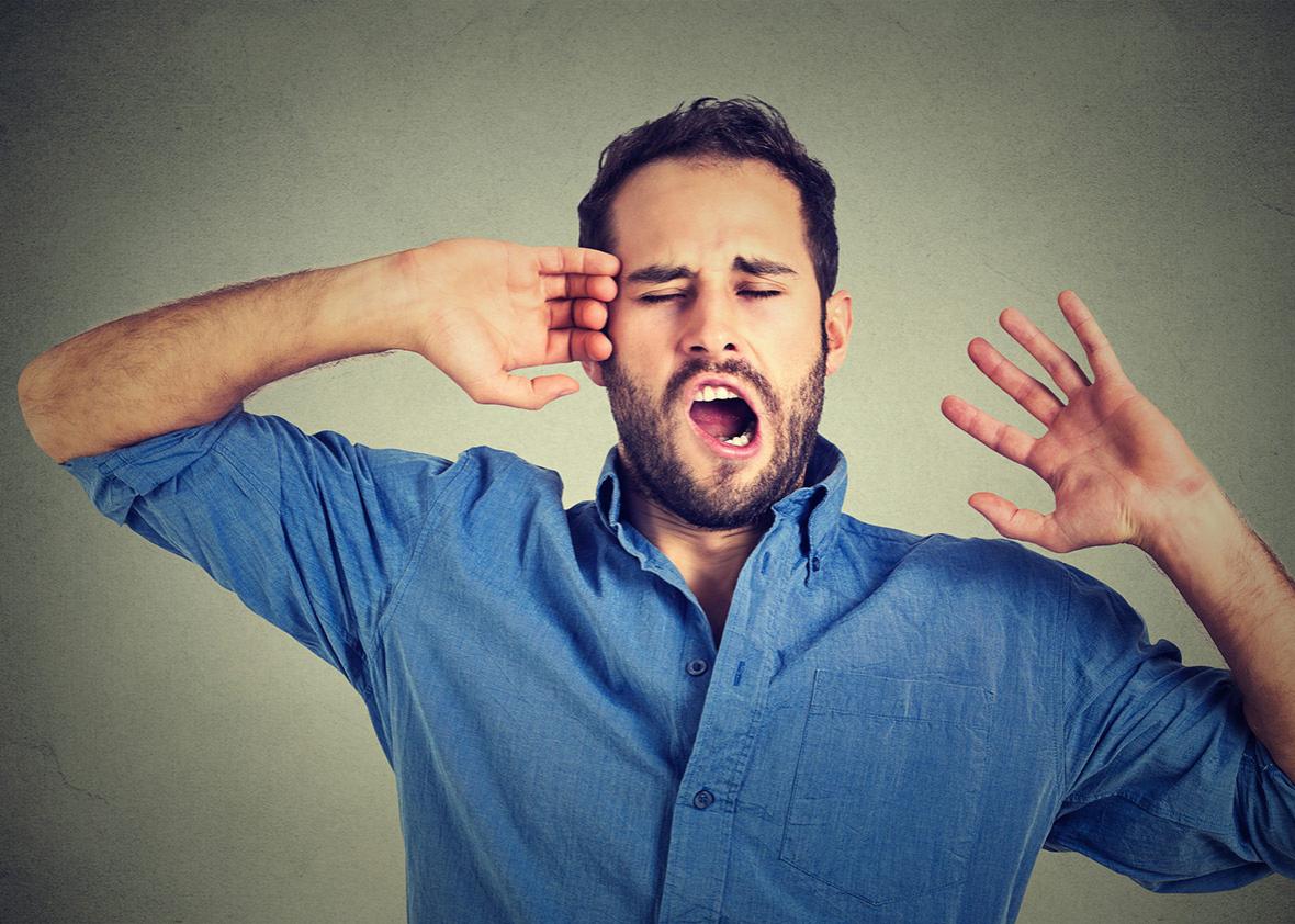 دلیل خمیازه کشیدن زیاد چیست؟